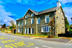 Nant Heddwch Retreat Purple Room